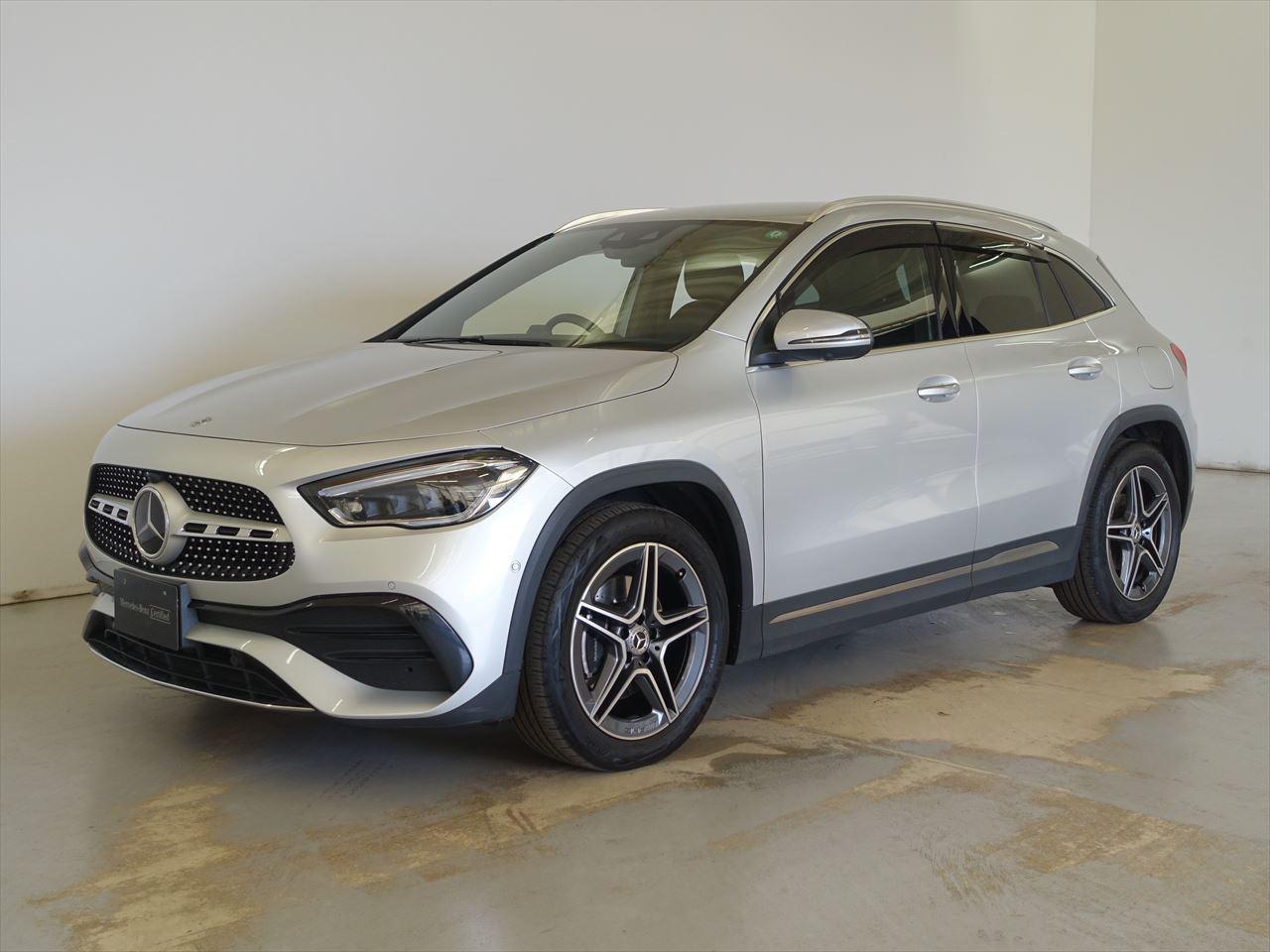 GLA200 d 4MATIC AMGライン ナビゲーションパッケージ