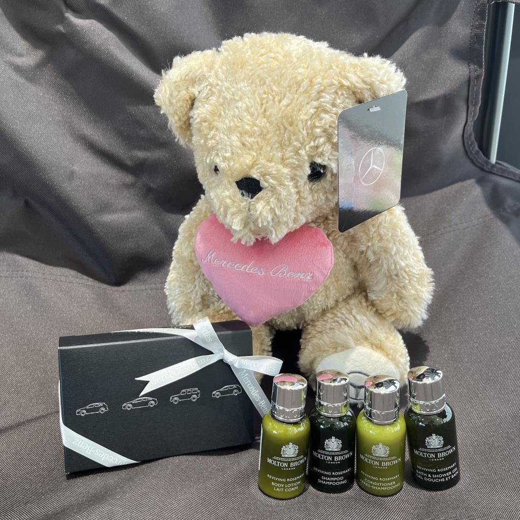 Mercedes-Benz メルセデスベンツ　テディベア くま　ぬいぐるみ 2体 メルセデス・ベンツ テディベア 2体セット Mercedes Benz