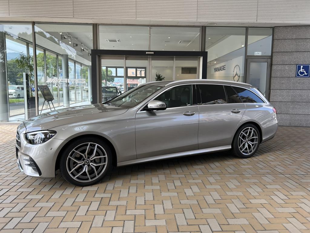 Eクラス　ステーションワゴン　認定中古車のご案内です☆