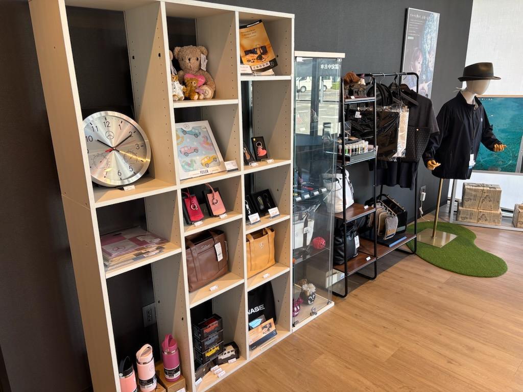 【アクセサリー展示増加中】