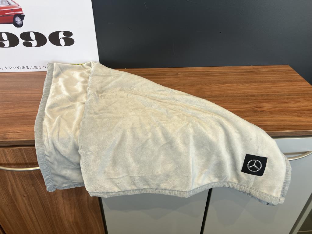 メルセデスベンツ・ブランケット